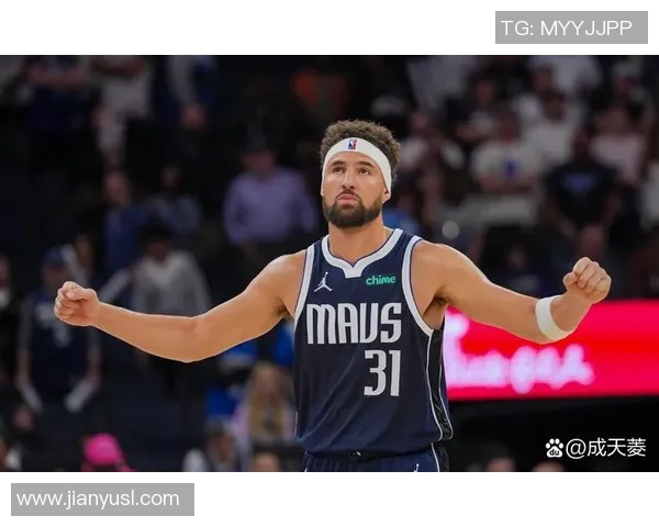 满头脏辫的足球明星如何在赛场上展现独特风采与个人魅力 满头脏辫的足球明星如何在赛场上展现独特风采与个人魅力