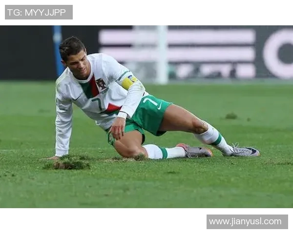 知名足球明星卷发女神魅力四射的精彩瞬间合集 知名足球明星卷发女神魅力四射的精彩瞬间合集